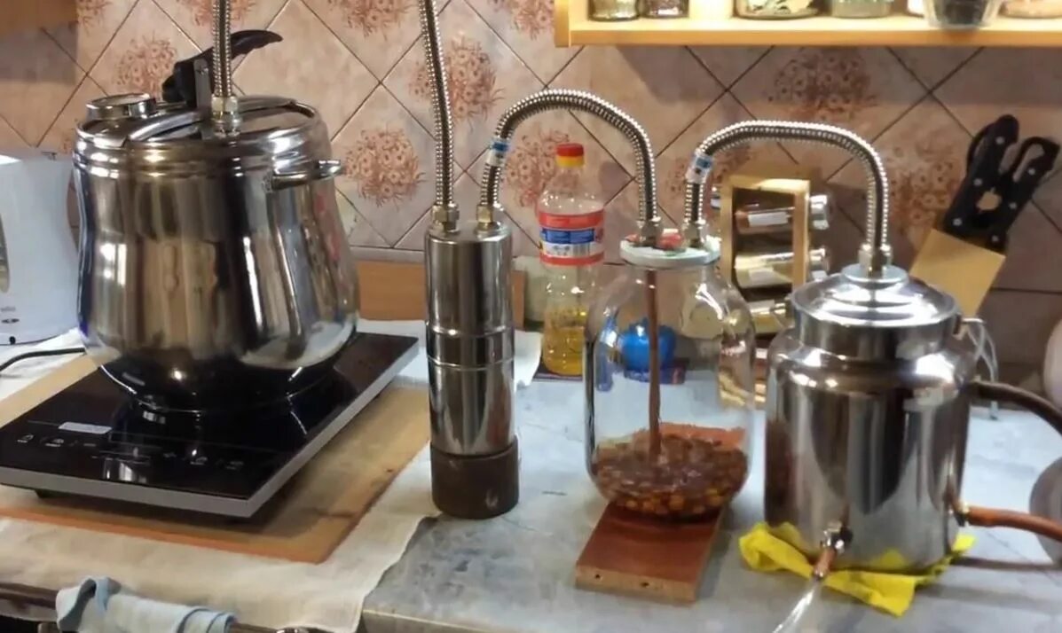 Дистиллятор для самогона кристалл. Дистиллятор добрый жар дачный. Дистиллятор с сухопарником. Барботер для самогонного. Барботер для самогонного.