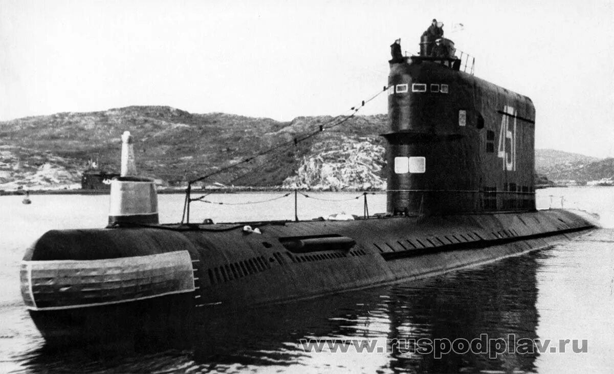 История пл. Подводная лодка 629 проекта. Подводная лодка проект 629 БС 107. Подводная лодка к52. Подводная лодка пр 641 Фокстрот.