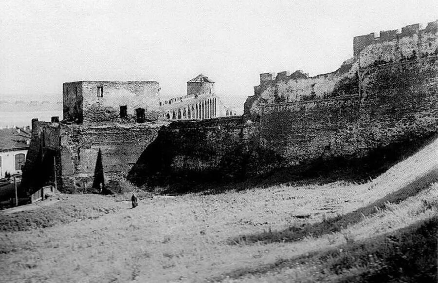 нижний разрушить. нижний новгород ленинский район улица самочкина. ивановская башня нижегородского кремля. нижний разрушить. георгиевская церковь нижний новгород разрушенная.