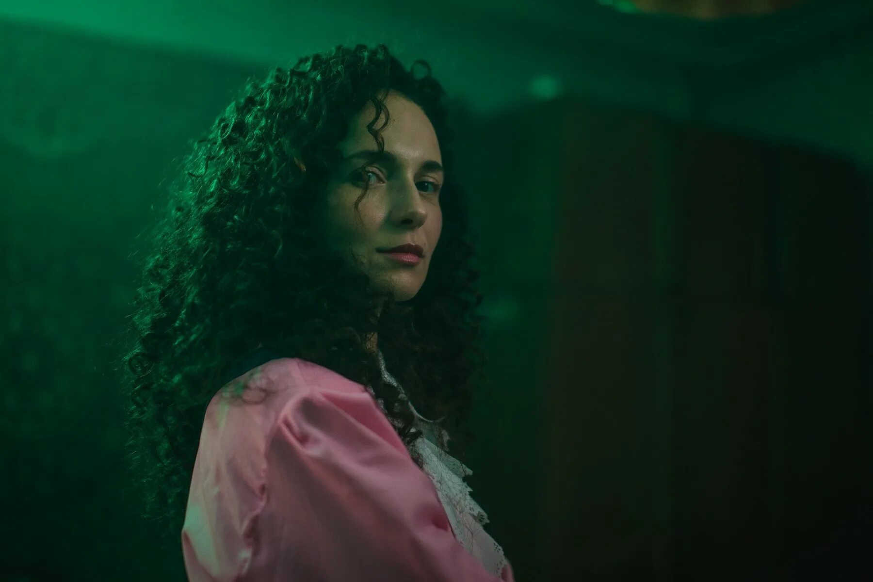 Хозяйке горы содержание. Описание героев из сказки медной горы хозяйка. Бажов "уральские сказы". Хозяйке горы содержание. Краткое содержание сказки медной хозяйка медной горы.