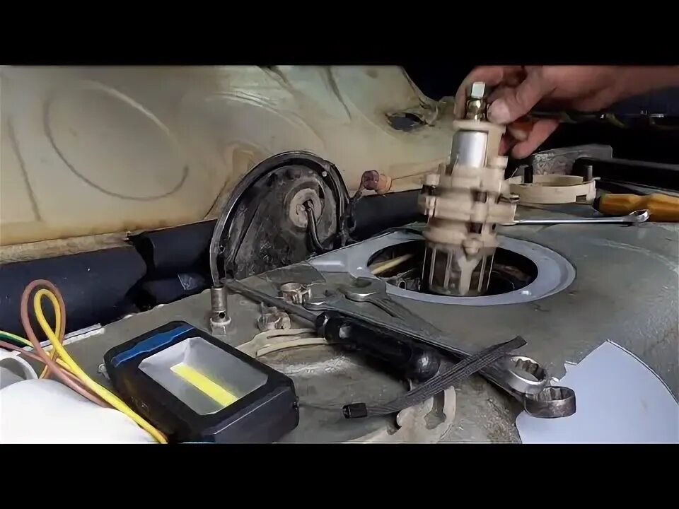 Как снять насос с ауди 100 c4 Снятие бензонасоса Audi 100 Avant (C4), 2 л, 1992 года своими руками DRIVE2