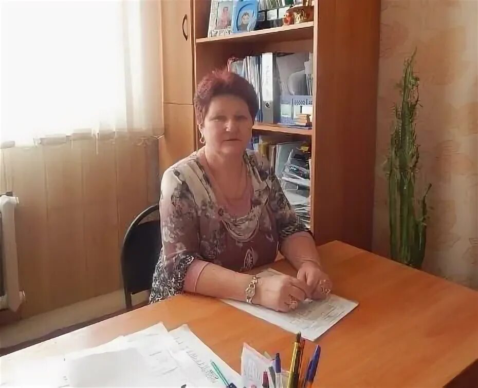 Заведующая солнышко. Заведующая солнышко