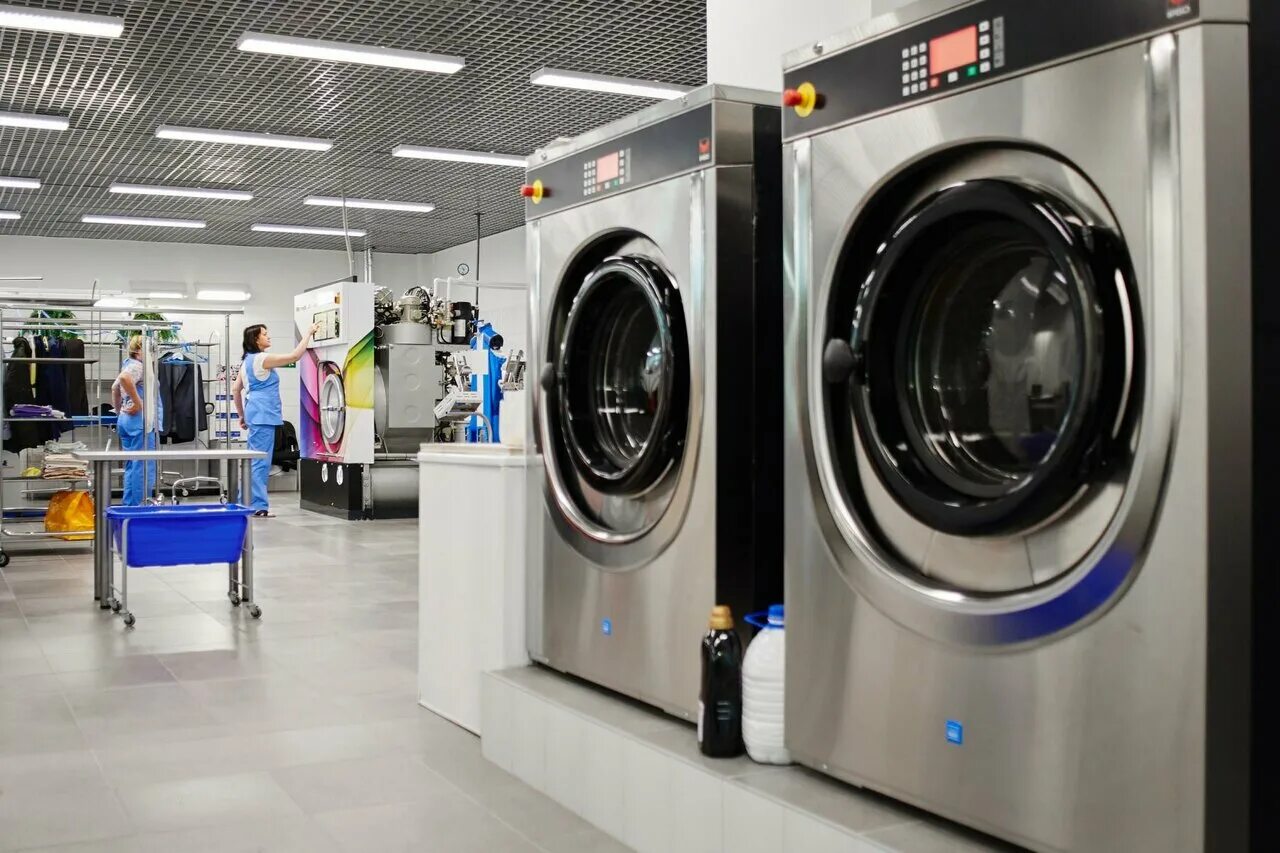Профессиональная стиральная машина для прачечной. Собственная прачечная. Промышленная стиральная машина miele. Технологическое оборудование прачечной. Прачечная.