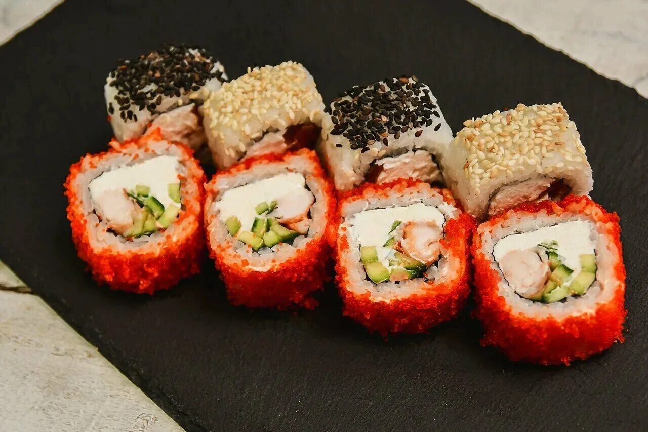 Фуджи роллы в самаре с доставкой. Ролл нежность. Роллы фуджи. Роллы в самаре. Роллы фуджи.