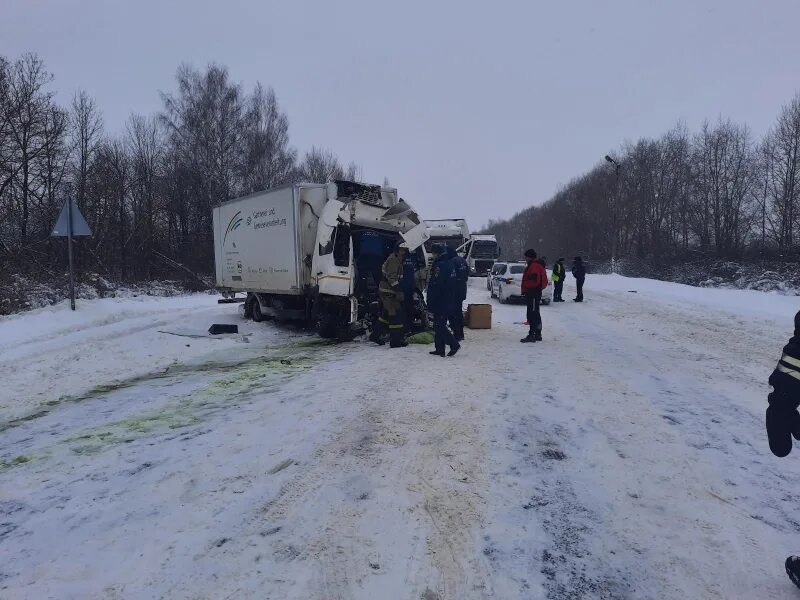 12 февраля 2015. Рязанская область аварии на м5. Авария в Шиловском районе. ДТП В Рязанской области с грузовиками. Аварии в Рязани в 5 февраля 2021.