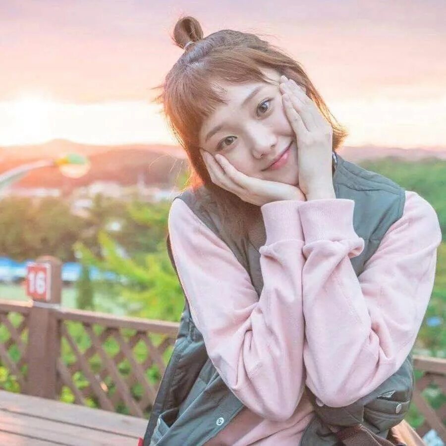 Джи фей. Фея тяжелой атлетики ким боr чжу. Фея тяжелой атлетики ким бок жу. Фея тяжелой атлетики ким бок джу. Фея тяжёлой атлетики ким бок чжу.