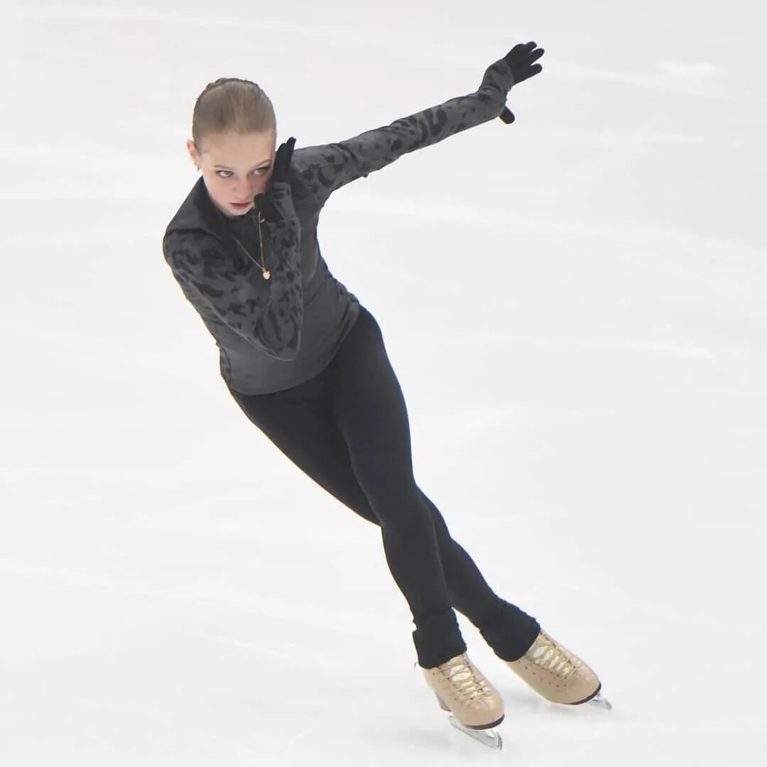 Alexandra Trusova. Саша Трусова фото 2020.