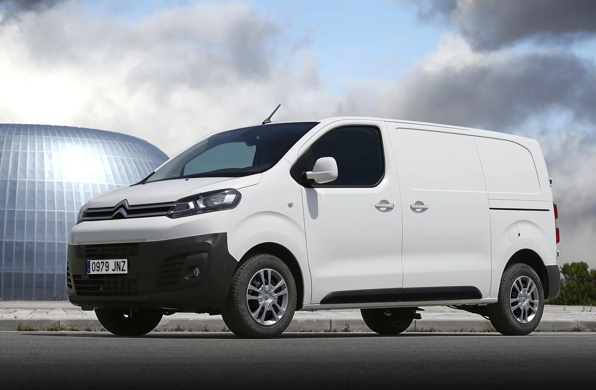 Jumpy фургон. Citroen jumpy 2025. citroen jumpy 3. пежо эксперт 2025. ситроен джампи 2025.