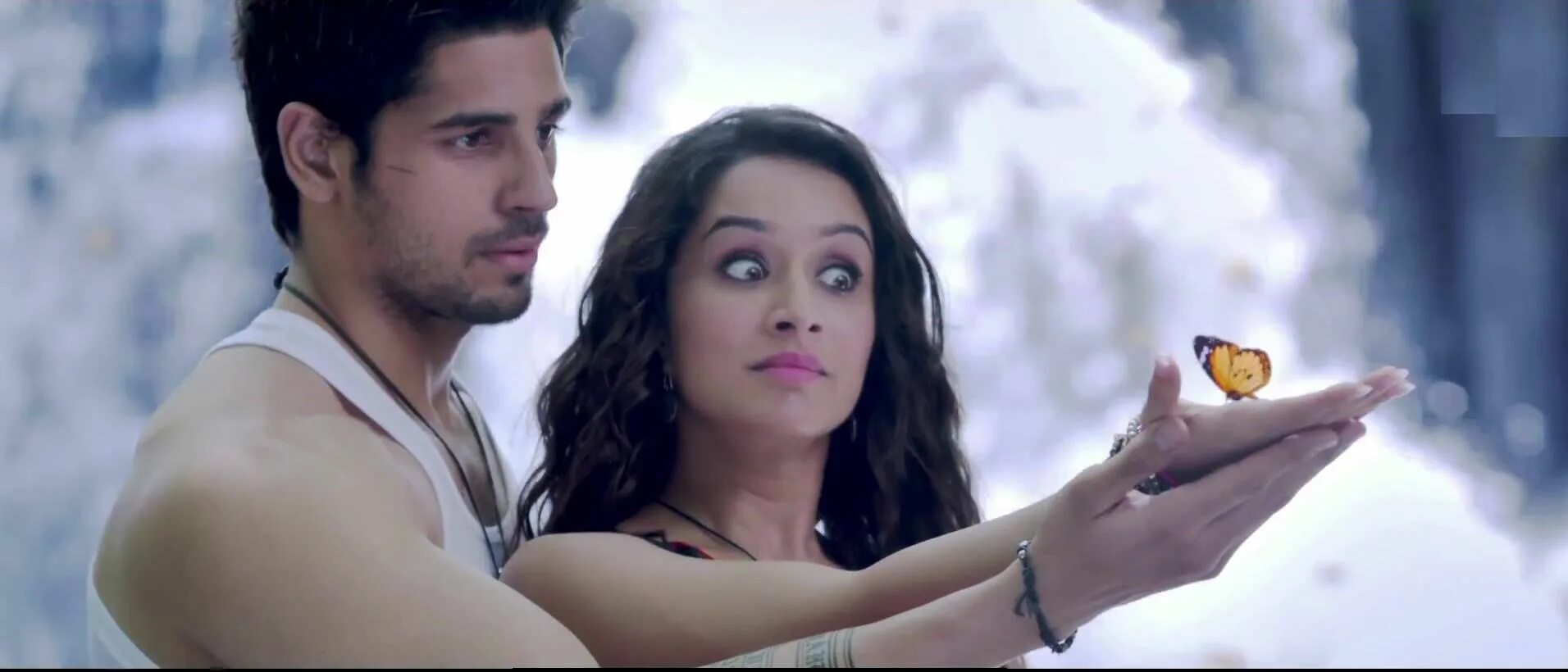 Ek villain 2014. Ek villain. Sidharth malhotra soty. Сиддхартх мальхотра. Шраддха капур один злодей.