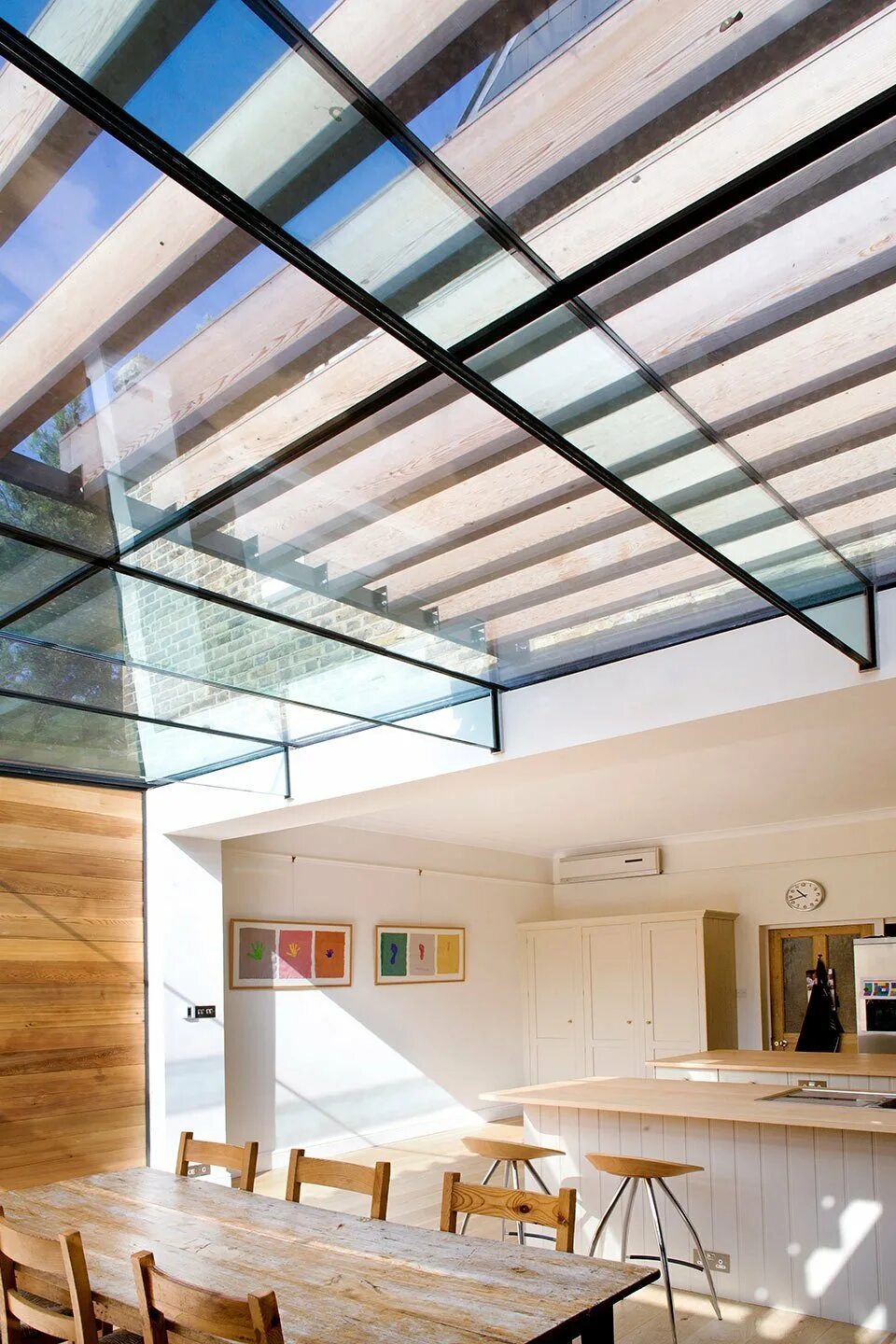 Стеклянный потолок. Потолок из стекла. Потолок из стеклянных панелей. Светопрозрачный потолок. Glass beams mp3