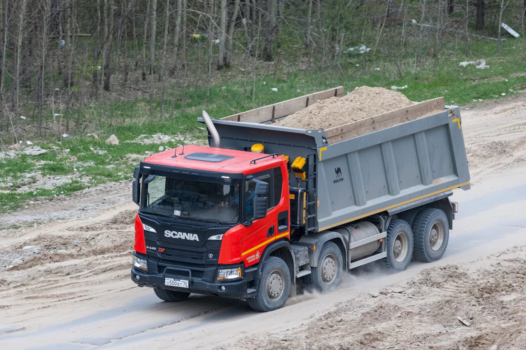 Самосвалы всей россии бу. Самосвал Scania p440 8x4. Скания 6х6 самосвал. Скания g440 самосвал 8x4. Scania p440 6x4 самосвал.