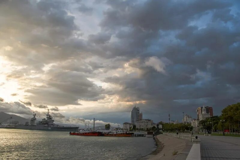 Новороссийск в сентябре. Новороссийск сейчас. Черное море Новороссийск.