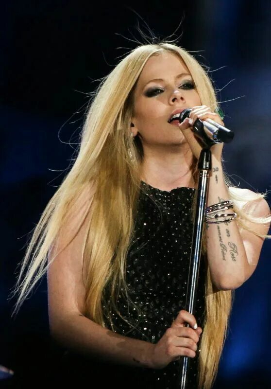 Аврил лавин певица. Avril lavigne группа. Группа аврил лавин. Группа аврил лавин. Аврил лавин.