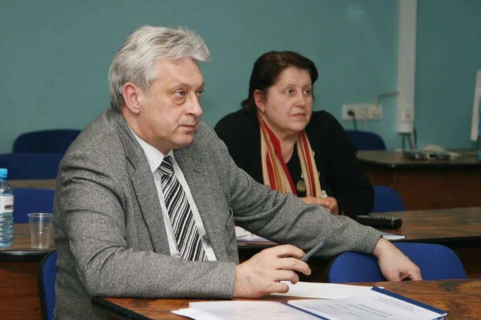 Деканы и заведующие кафедрами. Декан медицинского факультета огу орел. Мгимо зав кафедрой. Декан орловского государственного университета. Огу оренбург мирошникова елена петровна 2022.