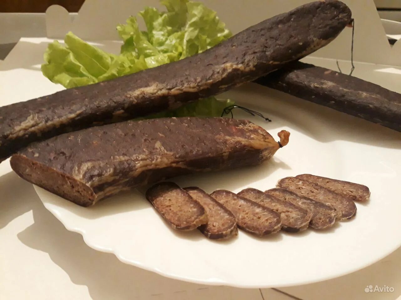 Суджух по армянски. Армянская бастурма и суджух. армянский мясной суджух. армянские деликатесы суджух. суджух урарту.