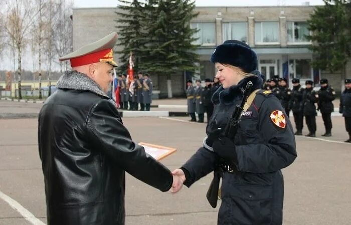 Росгвардия зарплата. Росгвардия селфи. Розгварди. Росгвардия зарплата. Рос гвардия зарплата.