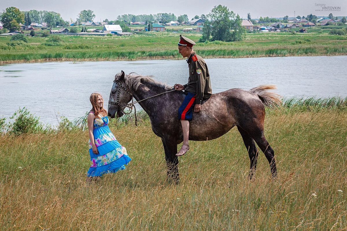 Ost казачок. Казачий Дон Старочеркасск. Казаки на конях. Казак на лошади. Донские казаки на конях.