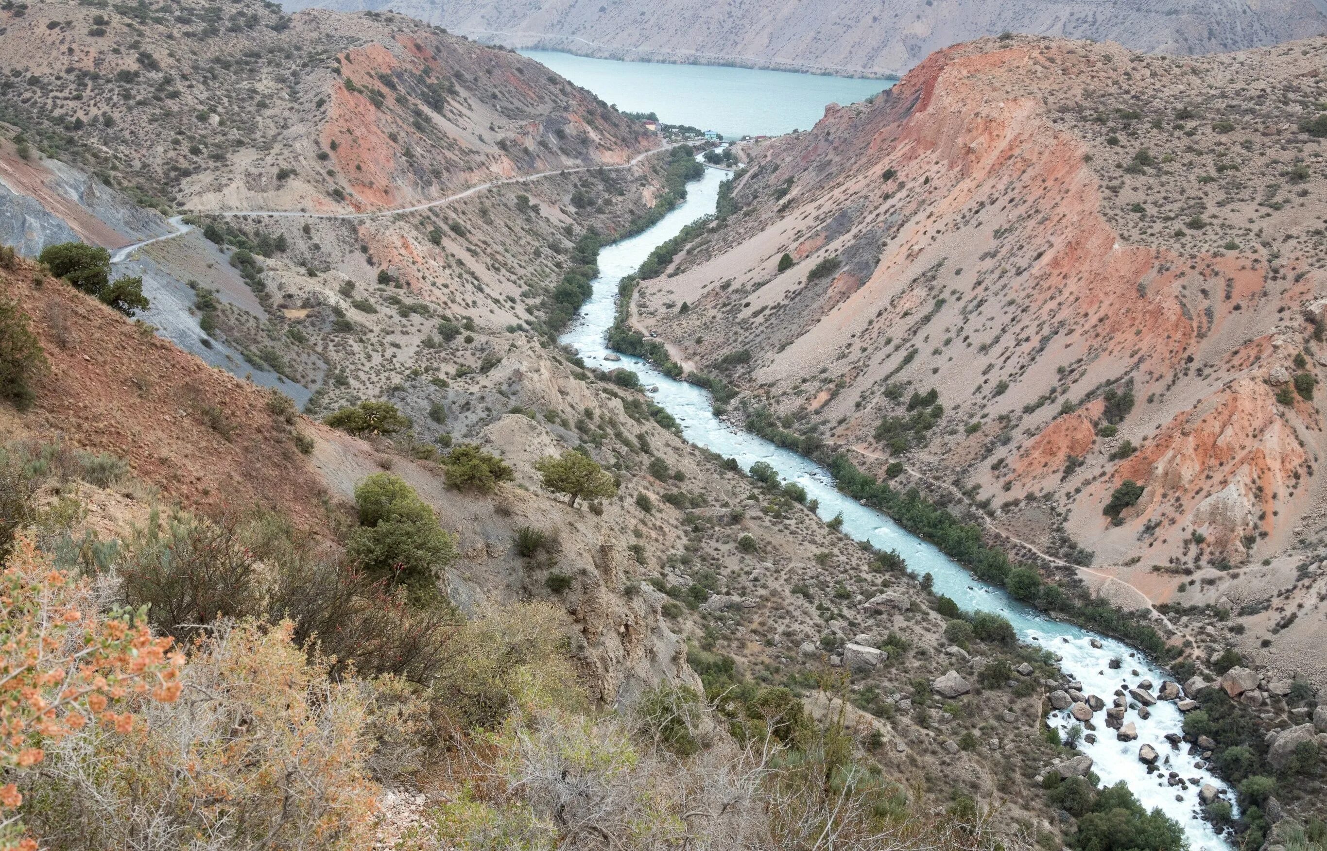 Озеро без воды горы без камня. Водопад Фанских гор.