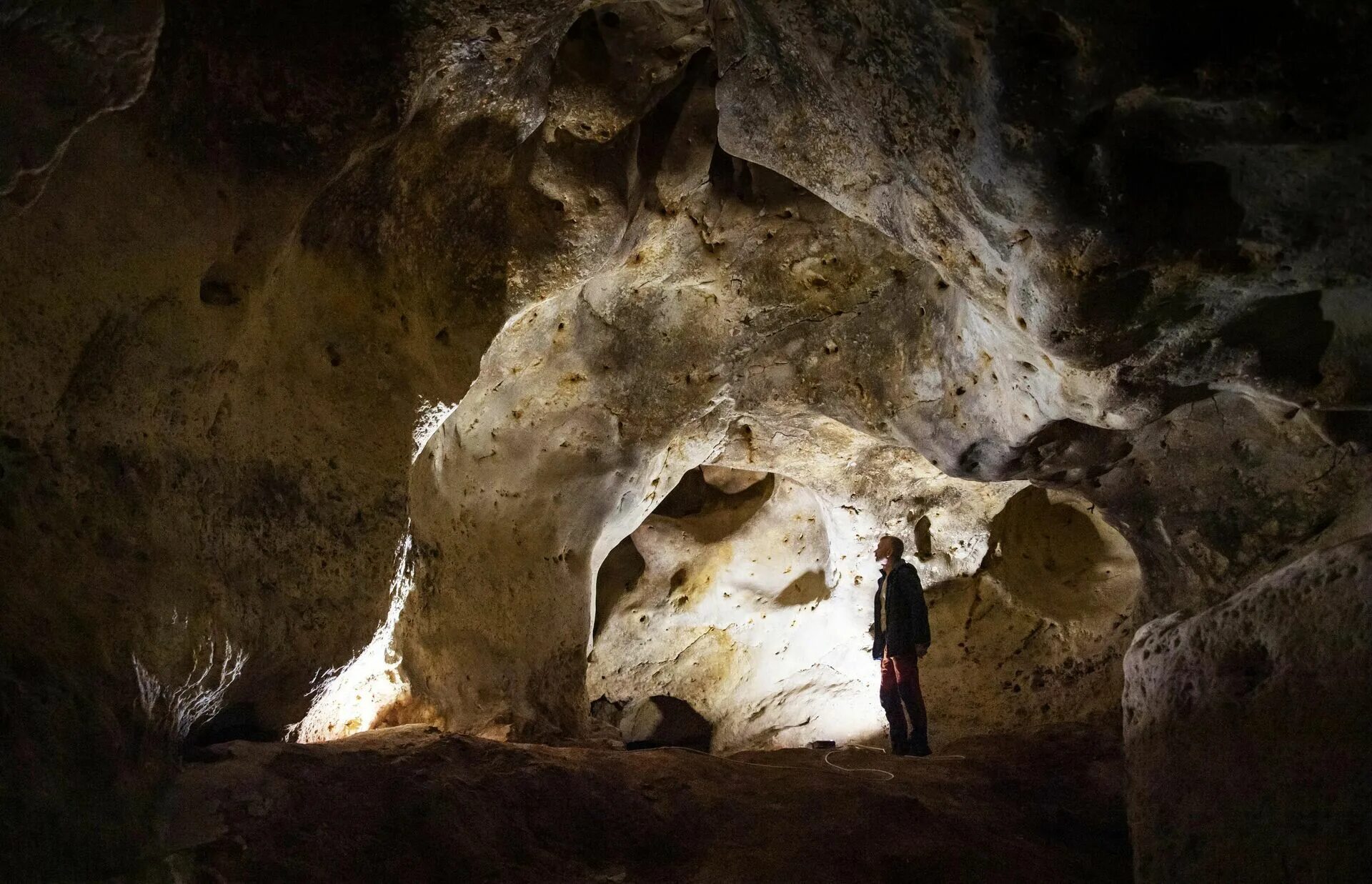 Белогорская пещера таврида. Пещера Таврида Симферополь. Зуя пещера Таврида. Белогорск пещера Таврида. Таврида пещера экскурсовод.