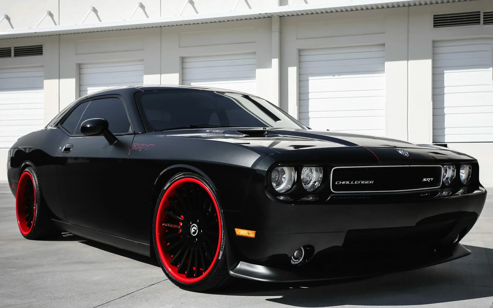 Сколько стоит додж. Dodge Challenger srt8. Додж Челленджер СРТ 8. Dodge Challenger Challenger srt8. Додж Челленджер СРТ 8 черный.