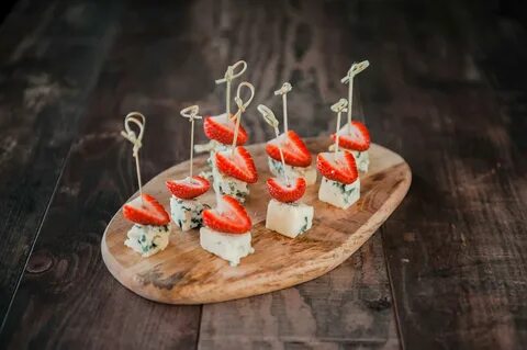 Закуска с камамбером
