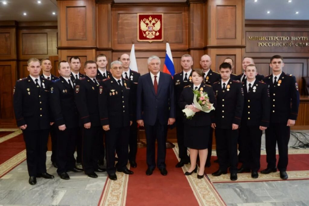 Ведомство мвд россии. Министерство внутренних дел Российской Федерации МВД. Начальник МВД Российской Федерации. Министр МВД РФ Колокольцев. Сотрудники правоохранительных органов.