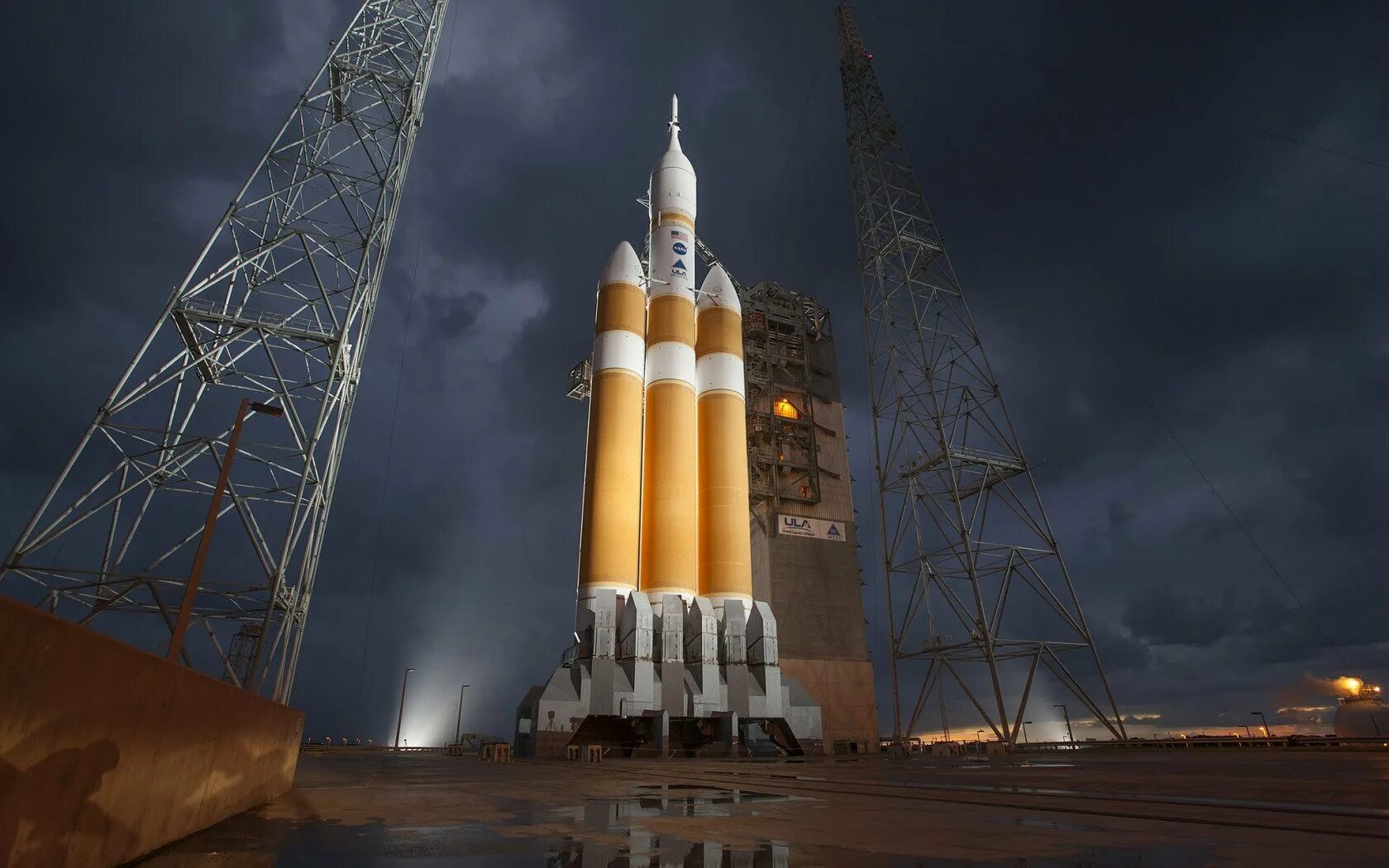 Ракета фото картинки. Ракета Орион НАСА. Шаттл Дельта 4 хеви старт. Орион ракета США. Дельта 4 ракета Ореон.