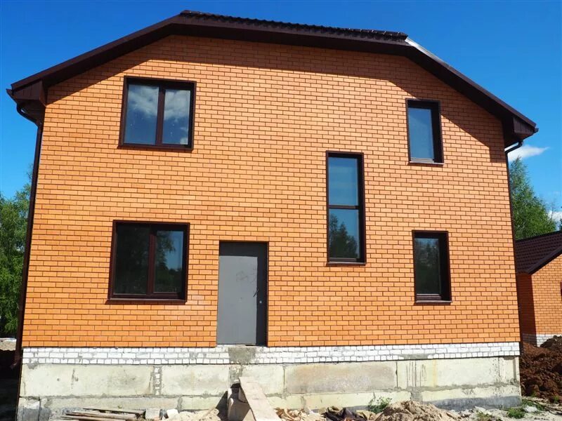 Воротынский кирпич фото домов Купить облицовочный пустотелый кирпич М-150 цвета бордо Арт. 002103