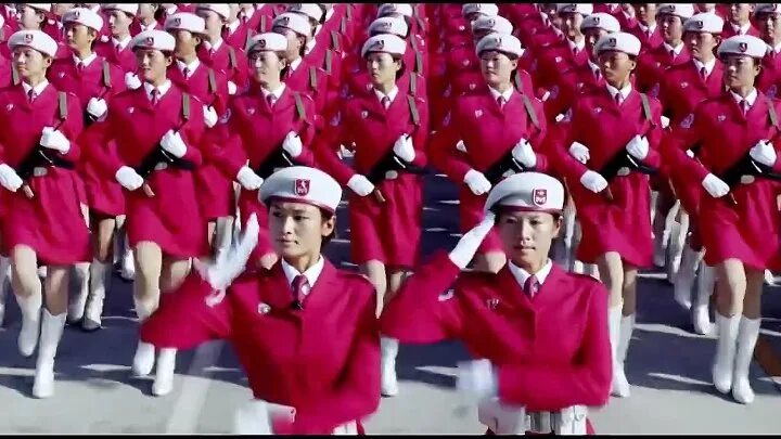 Катюша на китайском параде. Китайские девушки маршируют. Китаянки на параде под Катюшу. Катюша Китай. Парад в Пекине. Катюша.