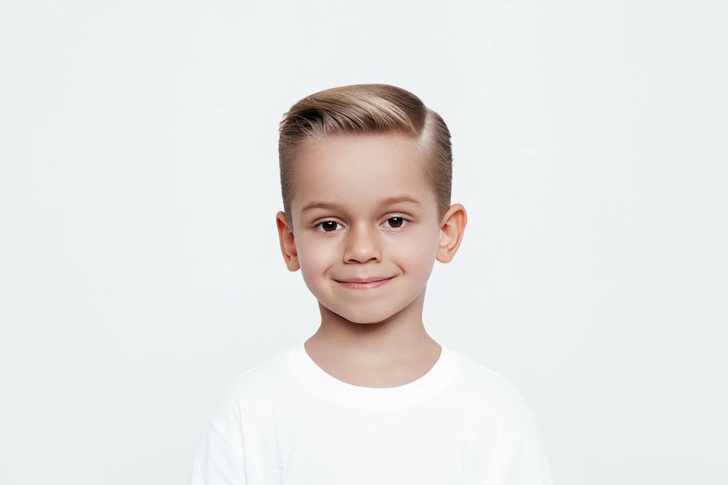 Prince Vincent portrait released for his six birthday!! Cortes de pelo largo par