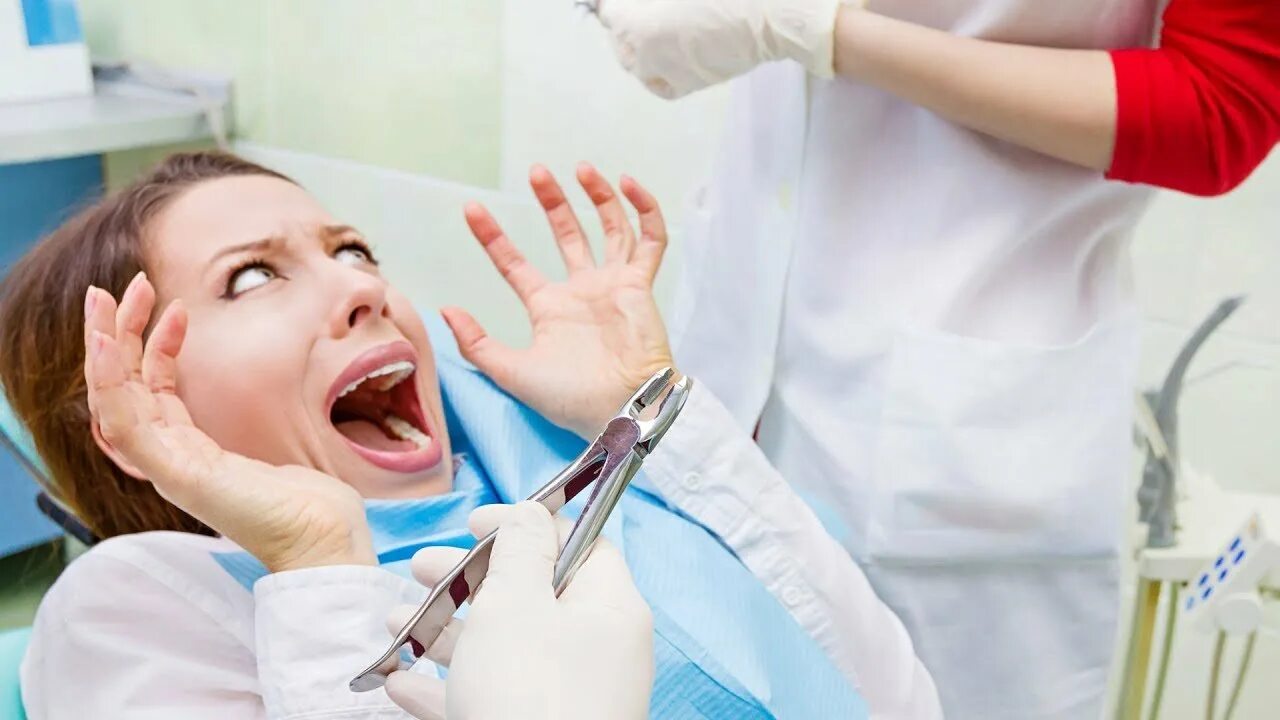 Стоматологи без работы. Боюсь стоматолога до смерти картинки. Боюсь инструментов стоматолога. Качества помогающие стать стоматологом. Стоматологи наживаются на слезах детей.