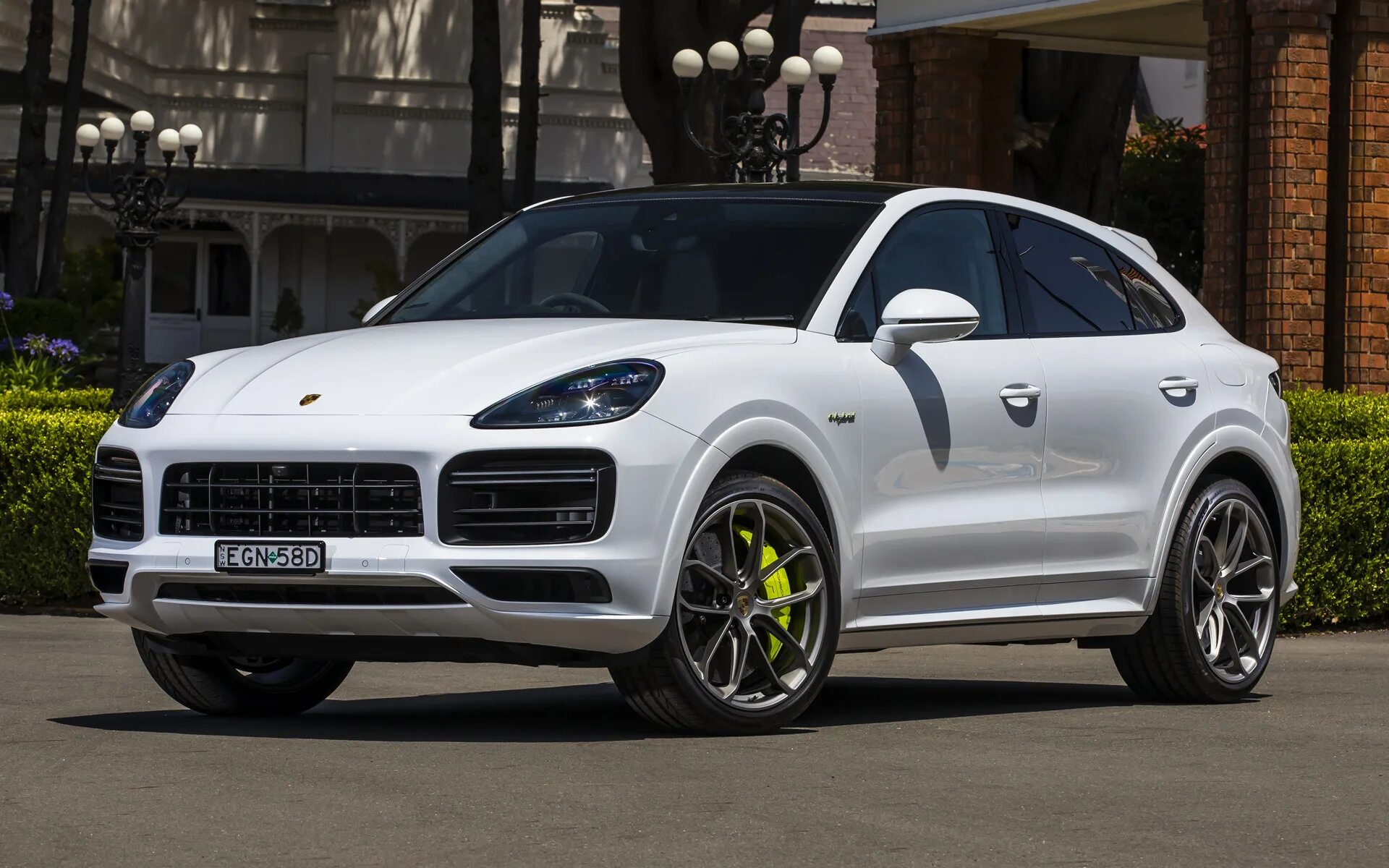 Porsche Cayenne Turbo s 2020. Порше Кайен турбо с 2020. Porsche Cayenne Coupe Turbo s e-Hybrid. Porsche Cayenne Turbo s 2021. Porsche cayenne hybrid