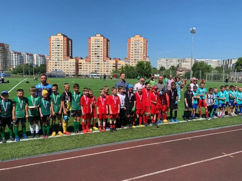 Футбольный турнир. Городские соревнования по футболу. Дети футболисты. Чехов футбол для детей. Турнир по футболу 7 7