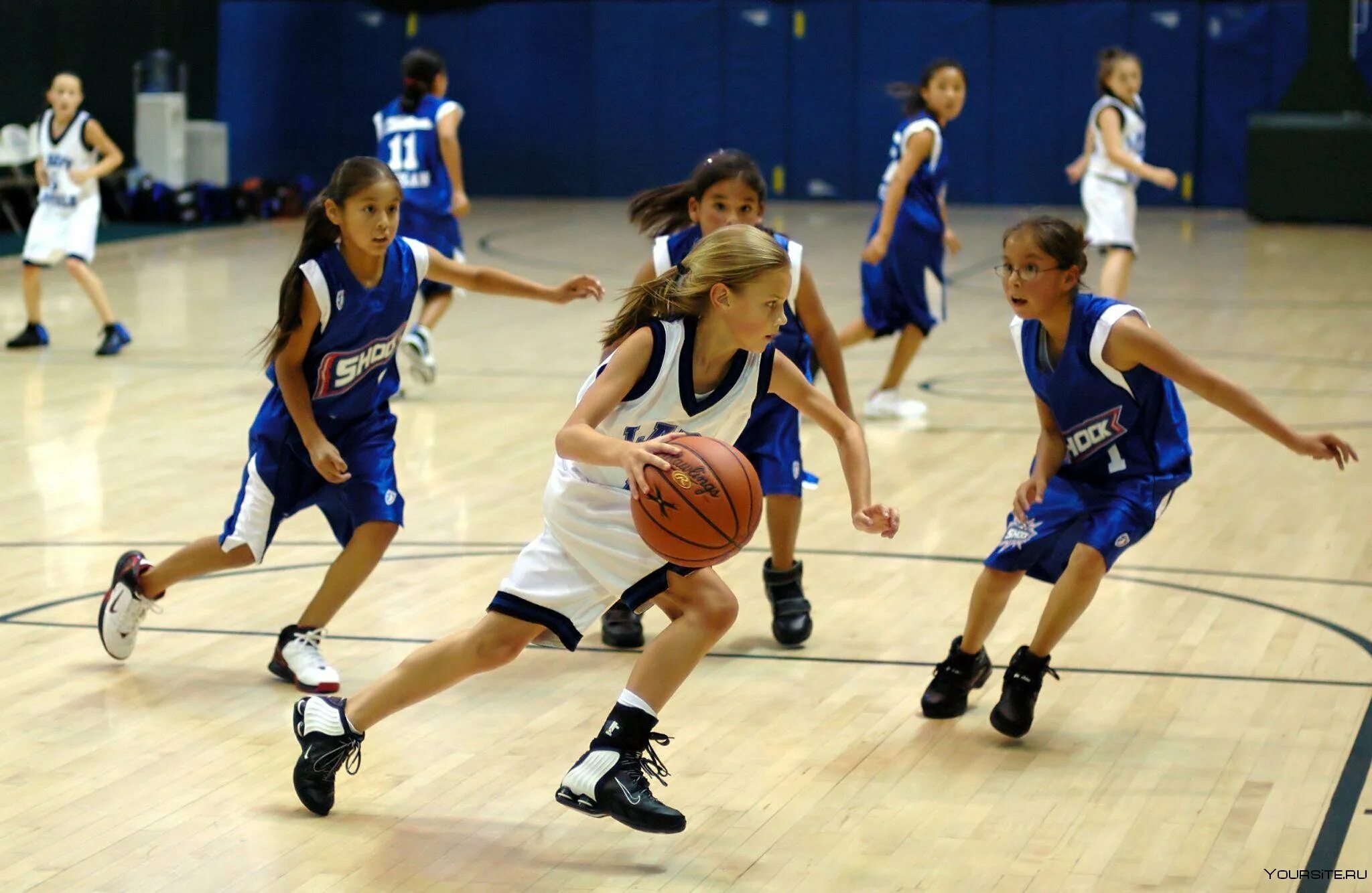 C playing basketball