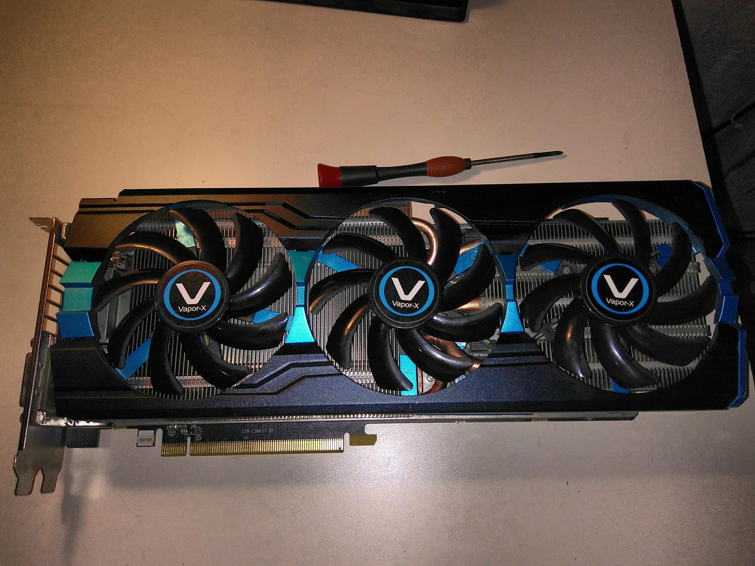 Amd 280. R9 280x Sapphire. Sapphire Radeon r9 280x. R9 280x Vapor-x. R9 280x Sapphire Vapor-x.