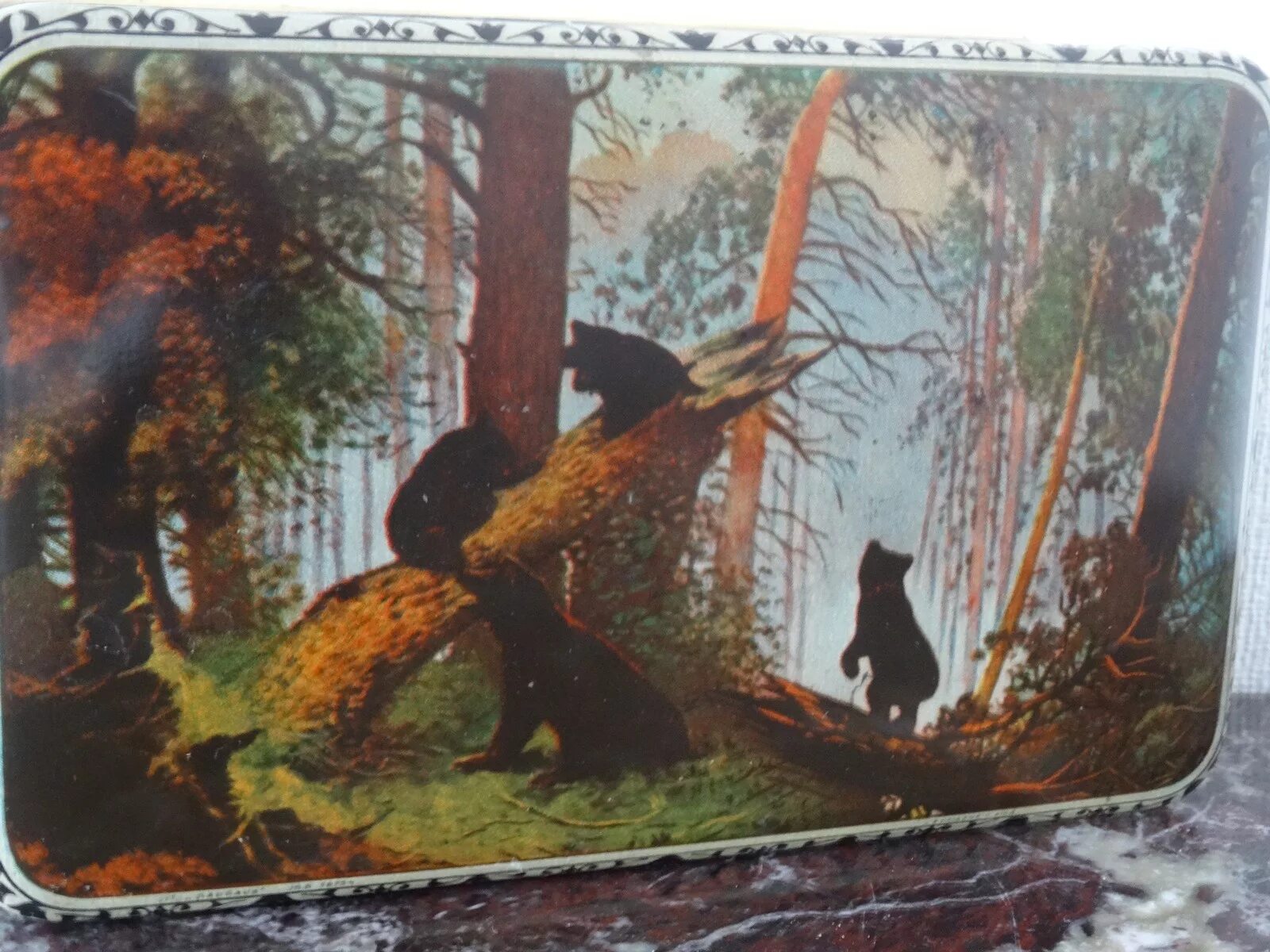 конфеты шоколадные "мишка косолапый" красный октябрь. утро в сосновом бору третьяковская галерея. утро в сосновом лесу картина шишкина. федоскино шишкин.