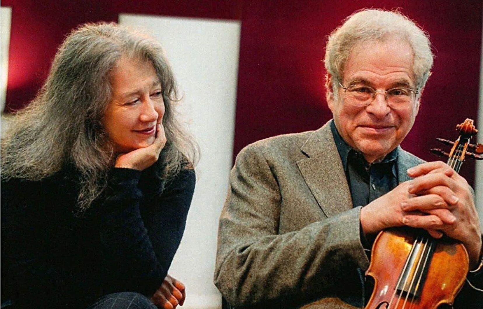 Бах 2 скрипки. Violin Sonata no. 1 (Schumann). Bach Violin Sonata c Minor Itzhak Perlman/Martha Argerich. Itzhak Perlman.