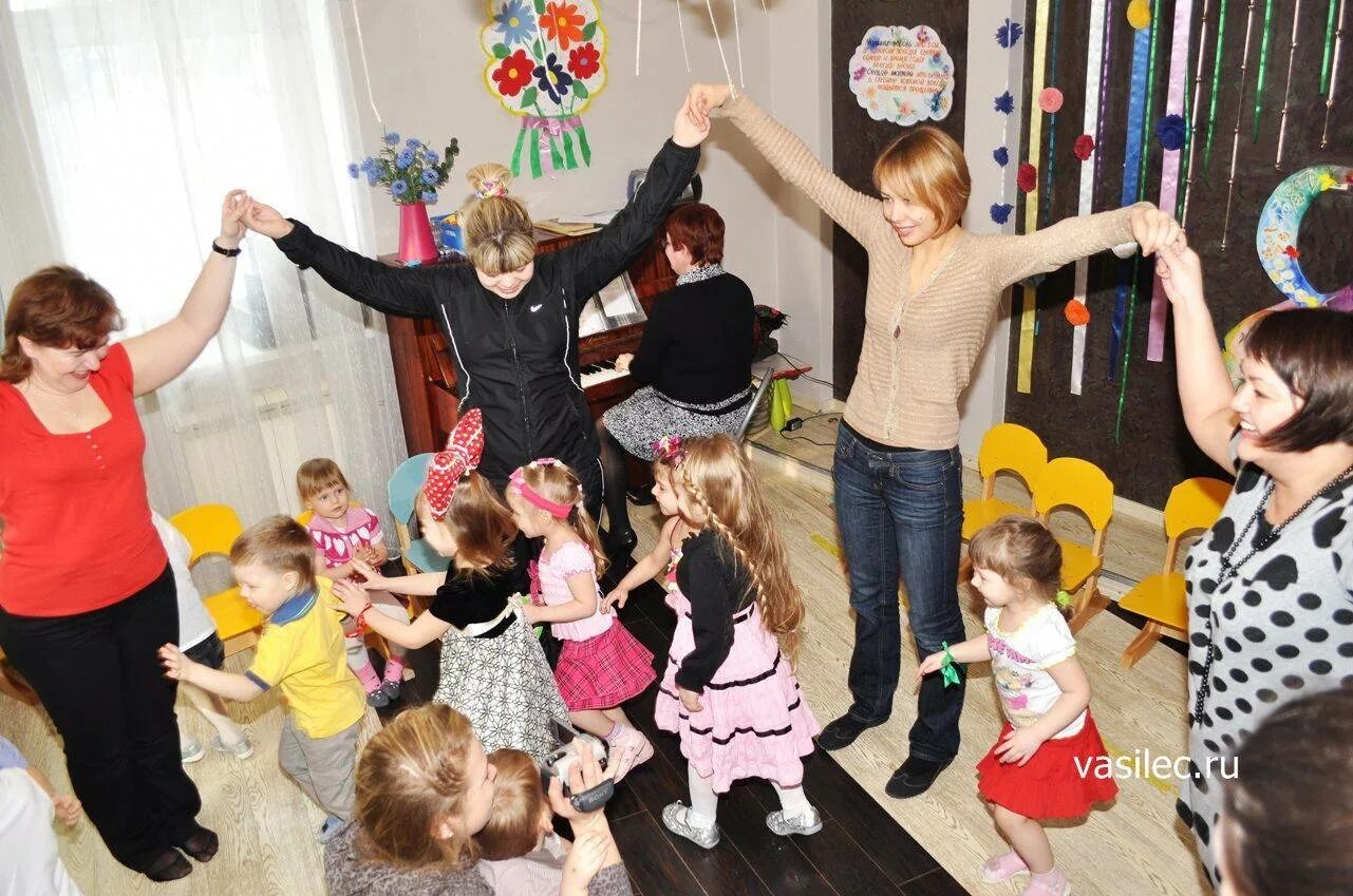 Проведение праздника мам