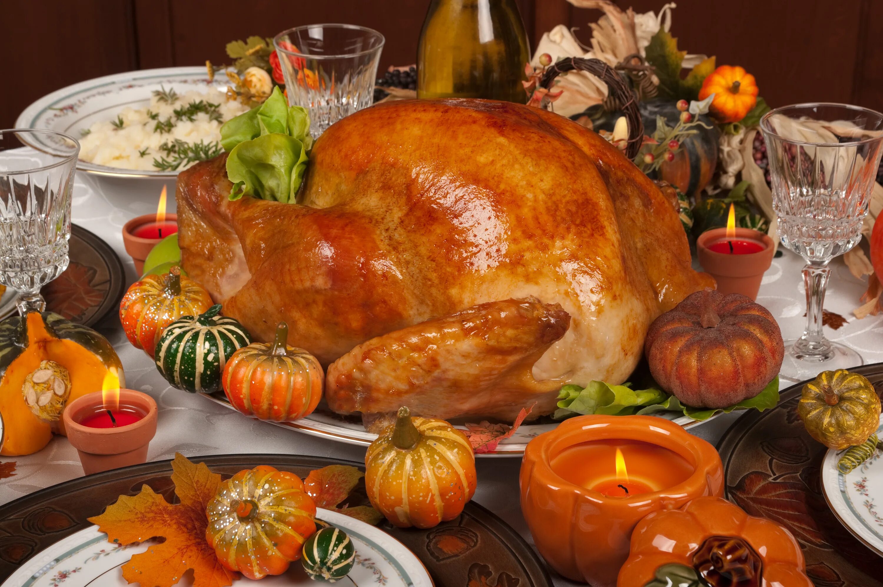 Thanksgiving turkey. Thanksgiving Day день Благодарения. День Благодарения 1621. День Благодарения праздничный стол.