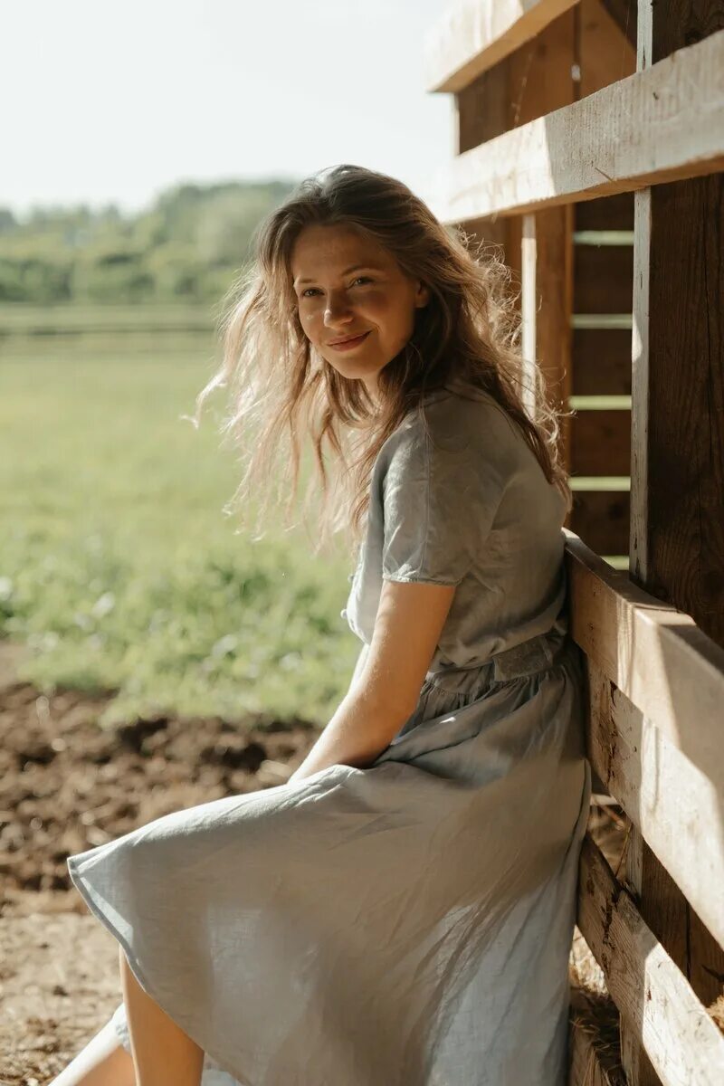Сельские девушки. Девушки в деревне. Красивые сельские девушки. Простая деревенская девушка
