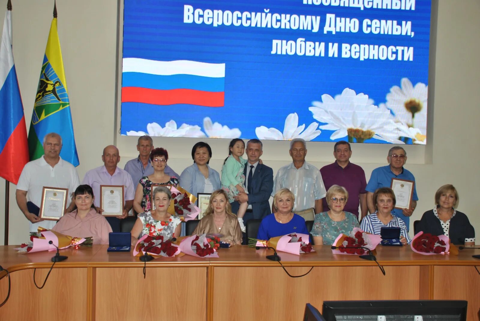 Кускова Ляна Алексеевна Комсомольск на Амуре. ЦСПСД Комсомольск на Амуре. День семья Комсомольск на Амуре единство. Nebo Family Комсомольск на Амуре. Семья это комсомольская правда