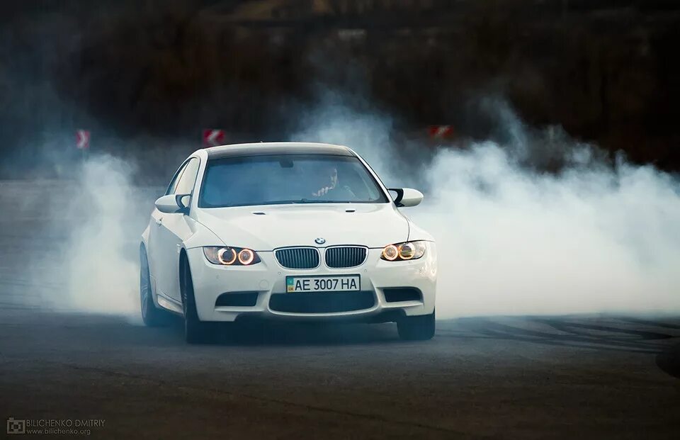 BMW Drift. БМВ х3 дрифт. Дрифт БМВ лс850. Белая БМВ дрифт.