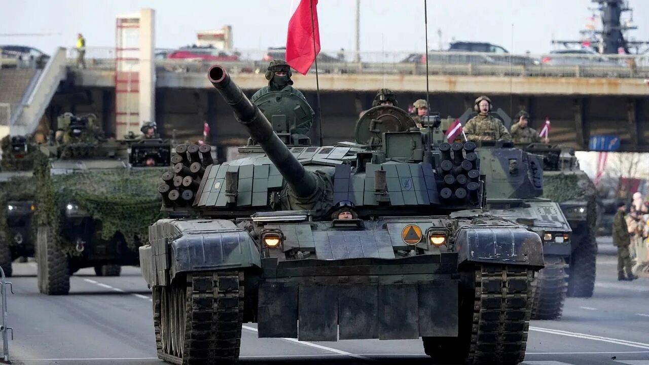 Польша отправила на украину. Танков pt-91 twardy. Польский pt-91 twardy. Пт 91 тварды. 60 Танков pt-91 twardy.