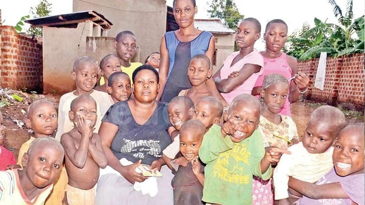 Сколько женщина может родить детей за жизнь. Мариам Набатанзи Бабирье. Мариам Набатанзи из Уганды. Мариам Набатанзи Бабирье 2020.