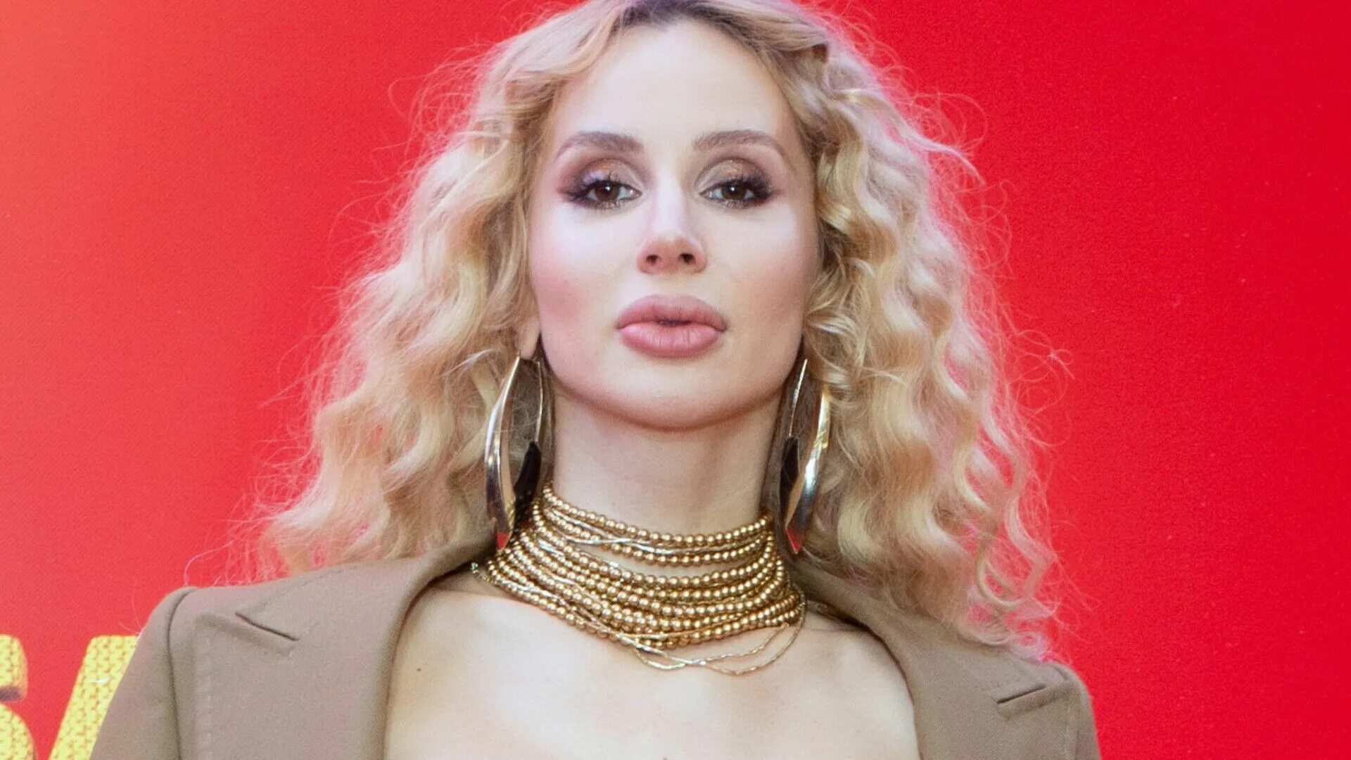 Что сейчас с лободой. Loboda 2025. лобода сейчас 2025.