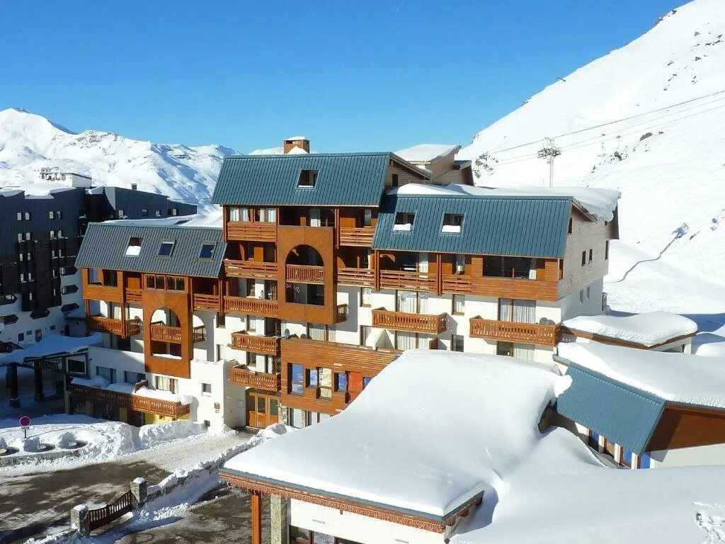 Валь Торанс Франция. Val Thorens горнолыжный. Валь Торанс поселок. Валь Торанс магазины.