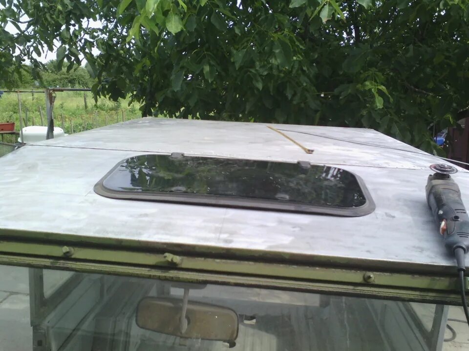 Ауди 100 с люком на крыше. Opel vectra b люк. Врезка люка frontera a sport. Люк в газель 3302. 43r002092 люк на крышу.