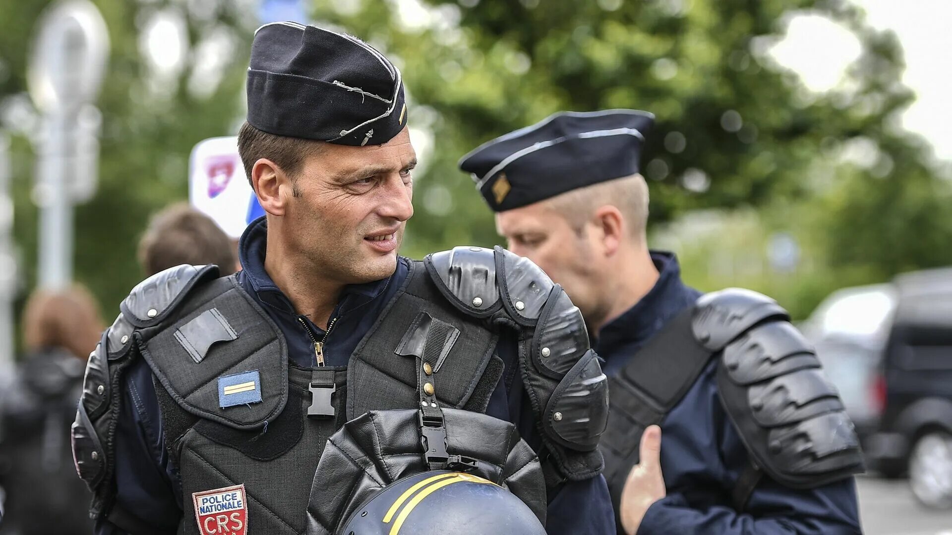 Полицейские машины в словакии. Полиция словакии. Полиция словакии фото. Форма полиции словакии. Национальная жандармерия франции.