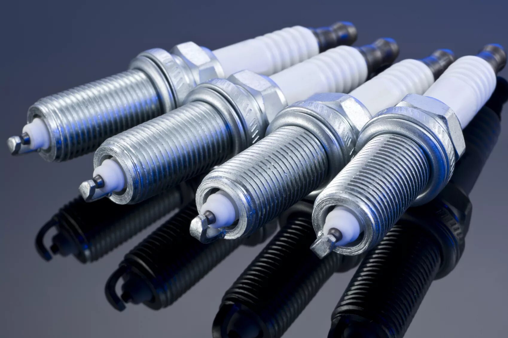 Свеча зажигания spark plug. Spark plug sk16r11. свечи spark plug. car spark plugs. свечи автомобильные spark plugs lyhx..