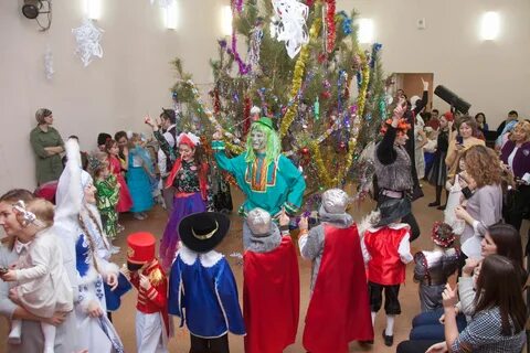 Новогодние персонажи на утренник